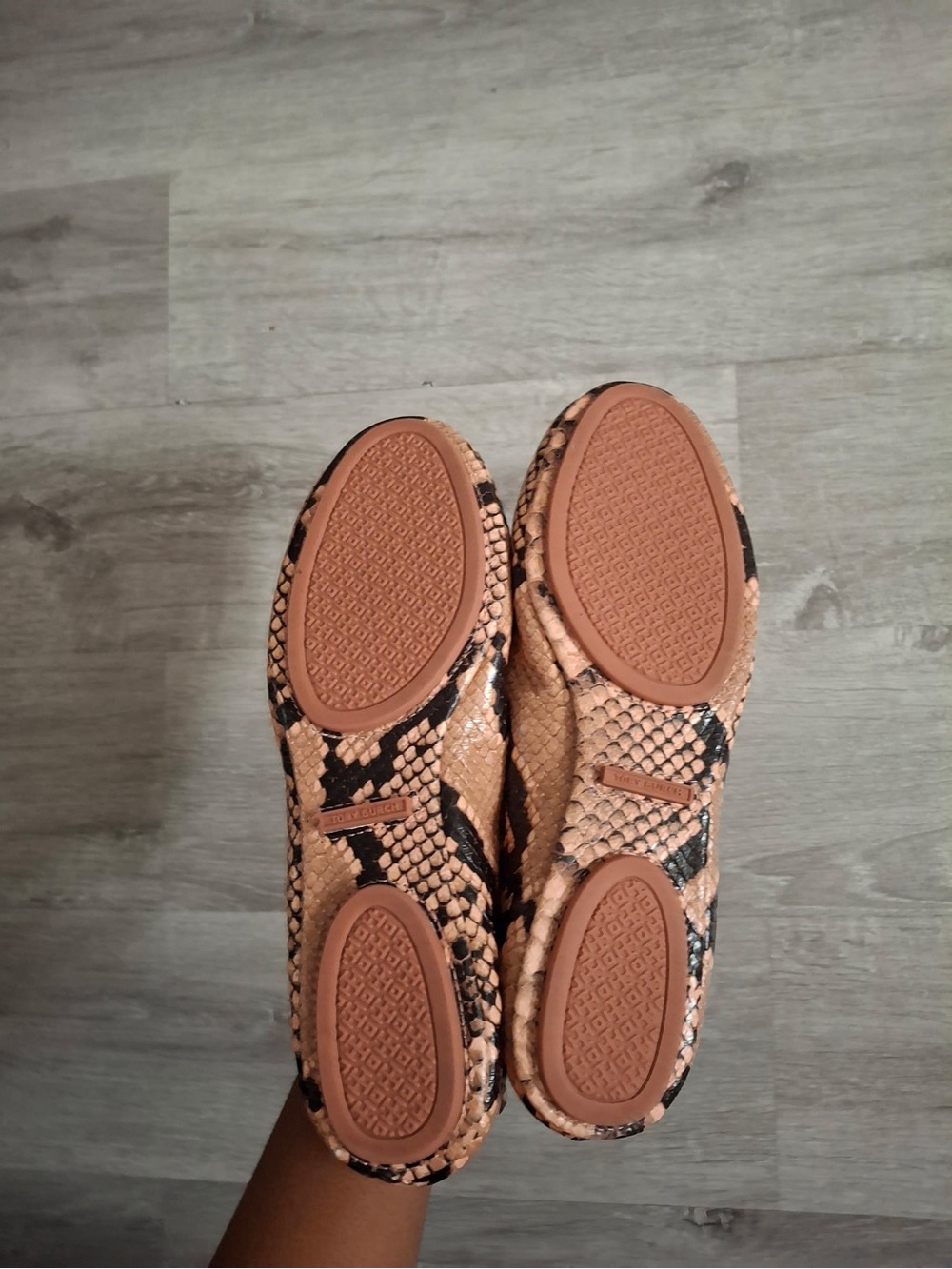 Tory Burch Snake-Print Ballet Flats in Tan and Black size 6 - Picture 5 of 5